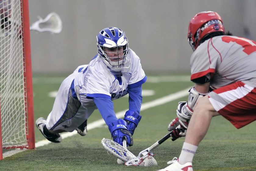 Elate finds room and another gear in Beldame victory