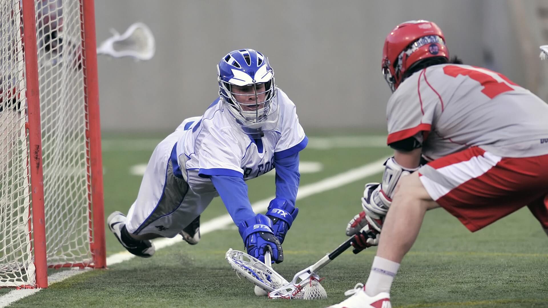 Elate finds room and another gear in Beldame victory